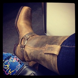  Crappy afternoon, but the arrival of my replacement Frye Company boots cheered me up immensely!