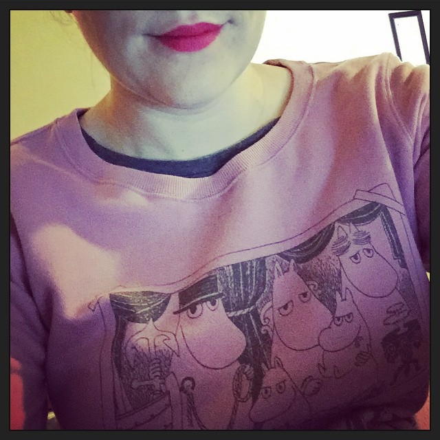 Two things giving me LIFE this weekend: new red lippie and a Moomin sweatshirt. #moominmadness