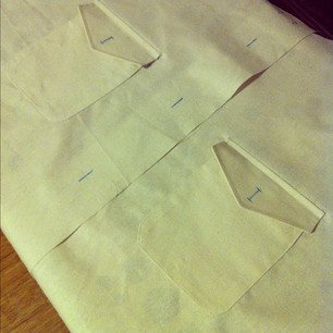 Negroni muslin step 1: sew on the pockets and flaps. Not too bad. #sewvember