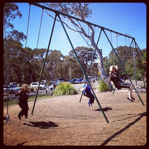 Swinging knitters. Literally. (Including El Presidente!) #knitcamp