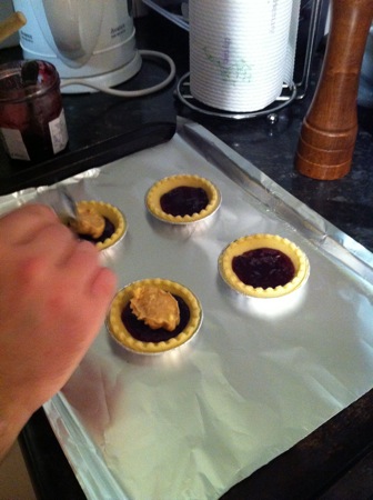 Filling the tarts