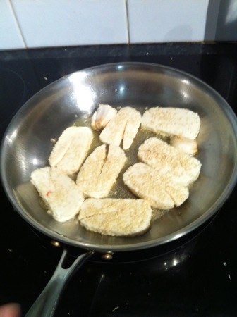 Cooking the halloumi