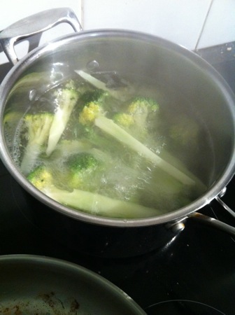 Cooking broccoli