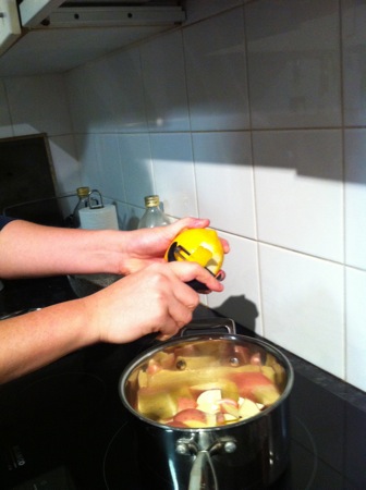 Zesting lemon