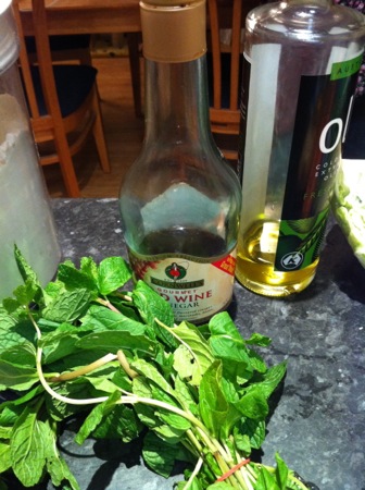 Mint sauce ingredients