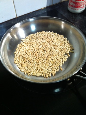 Toasting pinenuts