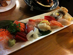 Sushi/sashimi combo