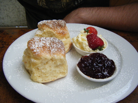 Scones at Ricardoes