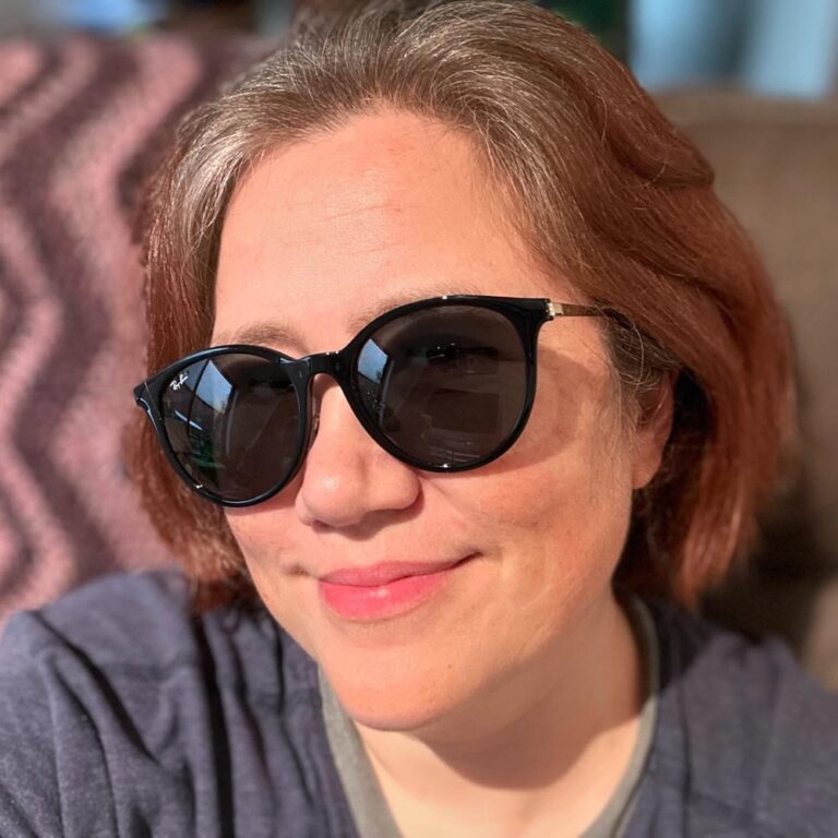 The actual highlight of my week: Remember my beloved sunglasses (“Asian fit” Ray-Bans that actually fit my giant head) that got stolen by the CRIMINAL in Tennessee last year? And then Rodd went to great effort to get me another pair in Japan, but I somehow lost them? On Sunday I saw they were now 50% off and ordered myself a third pair. 😎❤️ (And this better be my last pair, as I think the style is being discontinued...) @rayban