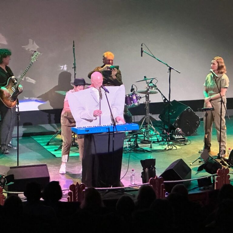 We rode the new Metro, and we ate some pizza, and we saw a Talking Heads tribute band (complete with a big suit!), and we saw the remastered Stop Making Sense on a big screen with people dancing in the aisles. ❤️👔