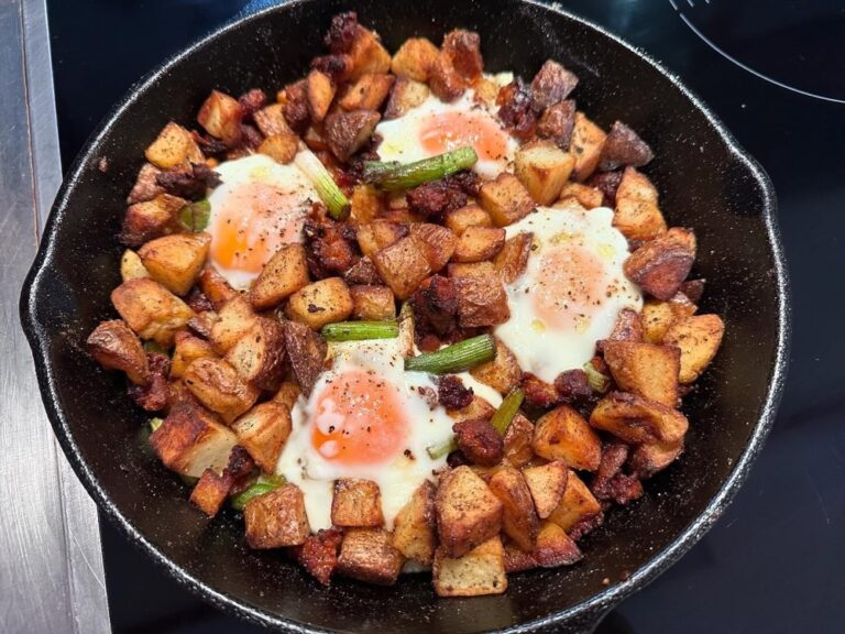 From last night’s dinner hash to today’s lunchtime quesadillas… 🍳