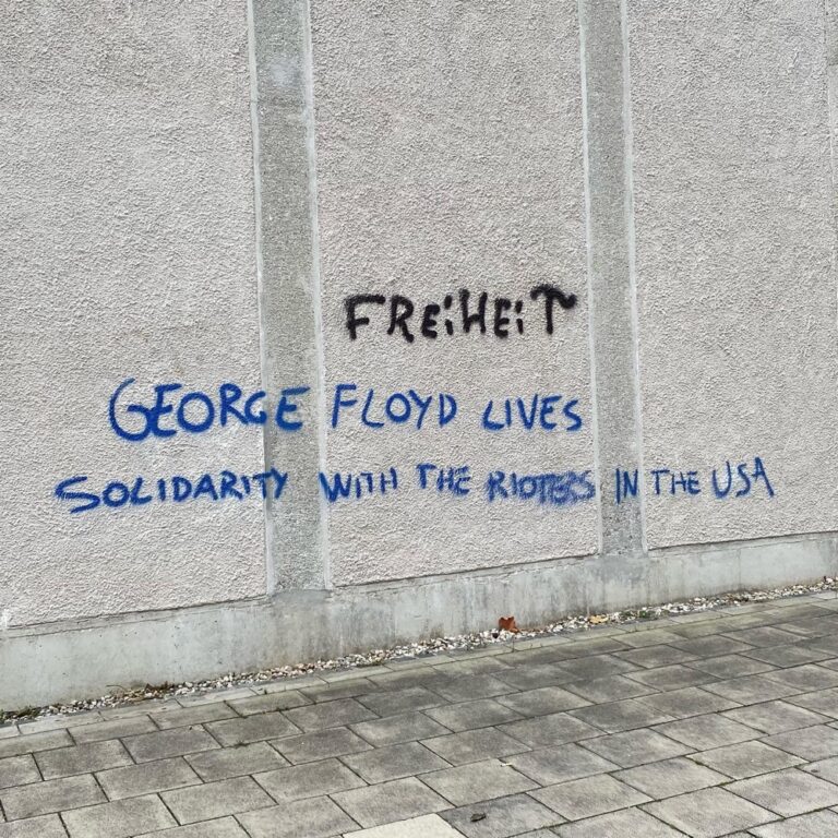 Spotted today in Schwanthalerhöhe... ✊