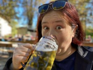 We found the nudist beach on the Isar. 😳🍺 https://t.co/EHhFtNz4Eh https://t.co/dzF1NqcPFS