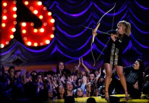How Amy Schumer and Grace Helbig Embody the Growing Movement of the 'Awkward Older Sister' http://t.co/xJ1J7fr33K http://t.co/8ye6TqJK9x