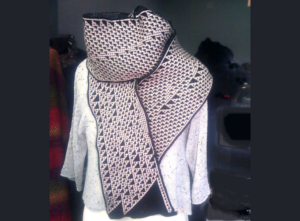 KnitYak: Custom mathematical knit scarves http://t.co/rBakdwnmNs - For all fans of geeky knitting! http://t.co/ydNPy0PdbA