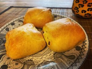 Christmas brekky - bake at home Schoko-Brötchen! Not bad for refrigerated dough...