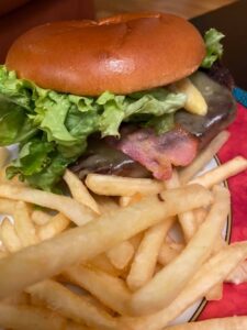 SPARGELZEIT! McDonalds.de has the “Big Spargel Hollandaise” on the menu right now. Beef, salad, asparagus, bacon, and Hollandaise. Surprisingly… okay!