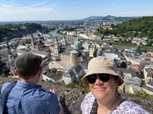 Checked in with our mate Mozart, then took the funicular up to the fortress Hohensalzburg, one of the biggest castles in Europe. 🎼🎹🎻🏰🏔