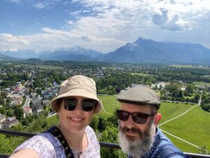 Checked in with our mate Mozart, then took the funicular up to the fortress Hohensalzburg, one of the biggest castles in Europe. 🎼🎹🎻🏰🏔