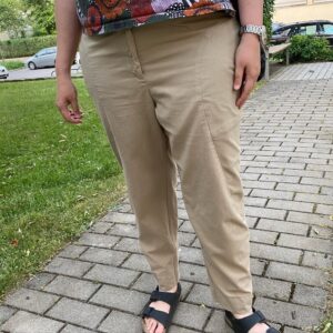 Guess what? I sewed PANTS! 🪡🧵👖 #darlowpants