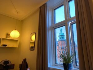 Copenhagen is stunning. Definitely will be back in the future for a proper visit with Princess Mary and the Little Mermaid and the architecture museum... ❤️🇩🇰👸🏻🧜🏻‍♀️🏰