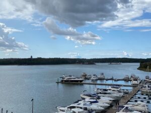 Spent our last afternoon in Naantali on a long hike to the church, lookout tower, beaches, and rocky overlooks. It’s funny how short summer is in Finland…