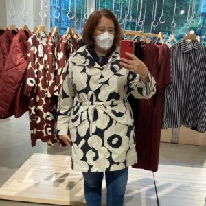 Earlier today: “Can I really justify paying that much for a Marimekko rain coat??” Four hours later: “THAT WAS A GOOD DAMN DECISION.” 🌧🌧🌧