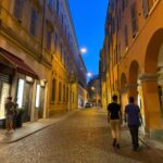 La dolce vita! We are exploring lovely Modena at night… 🇮🇹