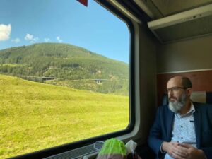 Off on a very special trip. Have just crossed the Tyrolean Alps en route to Italy. It’s a STUNNING day… ❤️🏔☀️