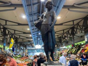 Today we’re doing a guided food tour of Modena! After a brekkie of cappuccino and gnocco fritto, we headed into the covered market…