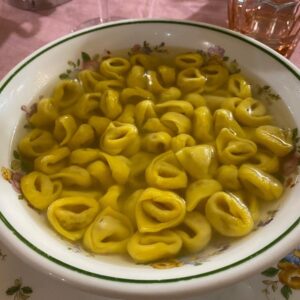 Final meal in Modena was at a trattoria recommended by our tour guide. I had local specialities tortellini in brodo (broth) and beef fillet with balsamic vinegar, while the Snook went with tagliatelle al ragu and roast goat! (He was in heaven.) 🐐