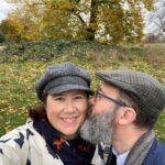 A walk through Kensington Gardens. Near as we can tell, that spot by the Serpentine was our first date, 21.5 years ago. (A picnic, no less!) ❤️