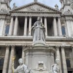 Today started with lunch with @ihuerga and @chocolate0703, then a walk past St. Paul’s and over Millennium Bridge to the Tate Modern for ART. Sadly, no bookings available for tea at the Ritz… 😭