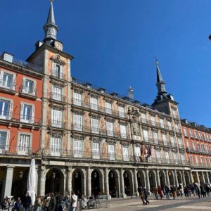 After the palace, a walking tour through the centre of Madrid. We finished at the Prado Museum where we marvelled at Bosch, El Greco, Goya, Velázquez and more… 😍🖼🧑‍🎨 #sotired