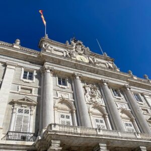 We’re not only here for the food! This morning we toured the Royal Palace in Madrid. 🏰