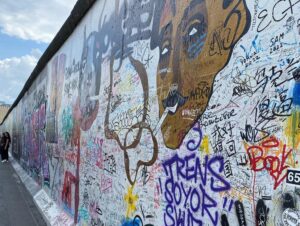 We checked out modern art at the Neue Nationalgalerie (my fave part was the Mies van der Rohe architecture), visited the longest surviving section of the Wall, and did a craft beer tour of East Berlin. #berlinhipsters