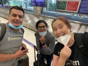 Turns out when you arrive in a monsoon, your bags get delayed like an hour. At least it meant I got to meet up with @startupmarkb and @rohinigaonkar!