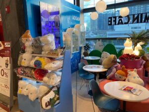Final night in Bangkok involved a misdirected taxi, a wild tuktuk ride, and a visit to the Moomin Cafe!! ❤️