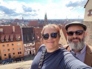 It was a beautiful day in Nuremberg today! We visited the castle and the market and the museum, and we caught up for dinner with @frank.prechtel. ❤️☀️🏰