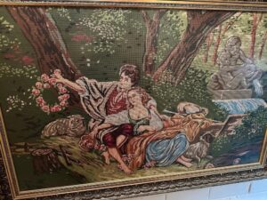 There’s a wall of Rodd’s Grandma’s needlepoint out in the granny flat. I was looking at them last night and suddenly started hearing the White Lotus theme… 😂❤️
