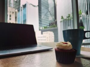 Afternoon coffee break in the AWS Singapore office, with cupcake courtesy of my colleague Ethan! 🧁☕️