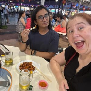 Me: For five days I’ve mostly had vegetarian food and no alcohol… @donnieprakoso : WELCOME TO SINGAPOH!! 😂❤️🇸🇬🍻🍗