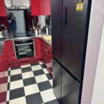 And now our replacement fridge is here. 😍 Suddenly I have a house again…