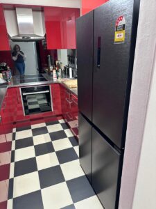 And now our replacement fridge is here. 😍 Suddenly I have a house again…