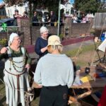 No internet and no TV? Might as well go to the Medieval Festival! We had mead and watched reenactors fighting. Oh, and I did a lot of judging of costumes. (Goth elves? Not medieval. Hobbits? Also not medieval. Captain Jack Sparrow? GET OUT.) 🏰👸⚔️