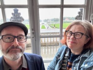 A rather grey, cold, and rainy day in Munich. We decided to check out the inside of Nymphenburg Palace to see where our pal Ludwig II was born. Then we had a very hearty and warming lunch at the palace cafe. We were delighted to pick up a copy of Miroslav Šašek’s book “München” with its charming 60’s illustrations of Bavaria! ❤️
